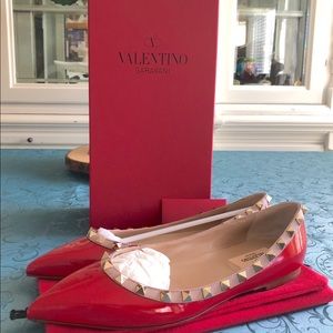 SOLDValentino Rockstud Patent Leather Ballet Flats